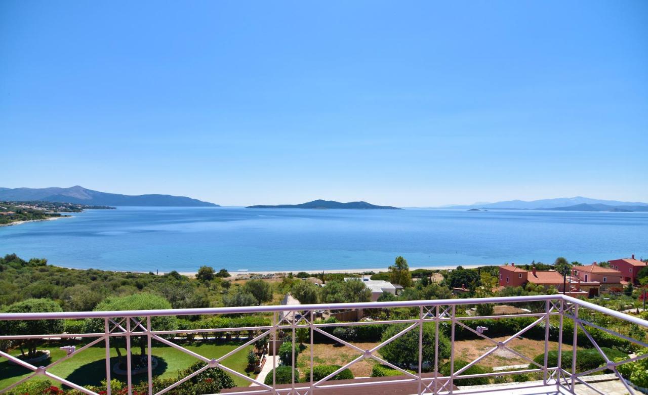 Blue Bay View - Beach House Vathirrevma Экстерьер фото